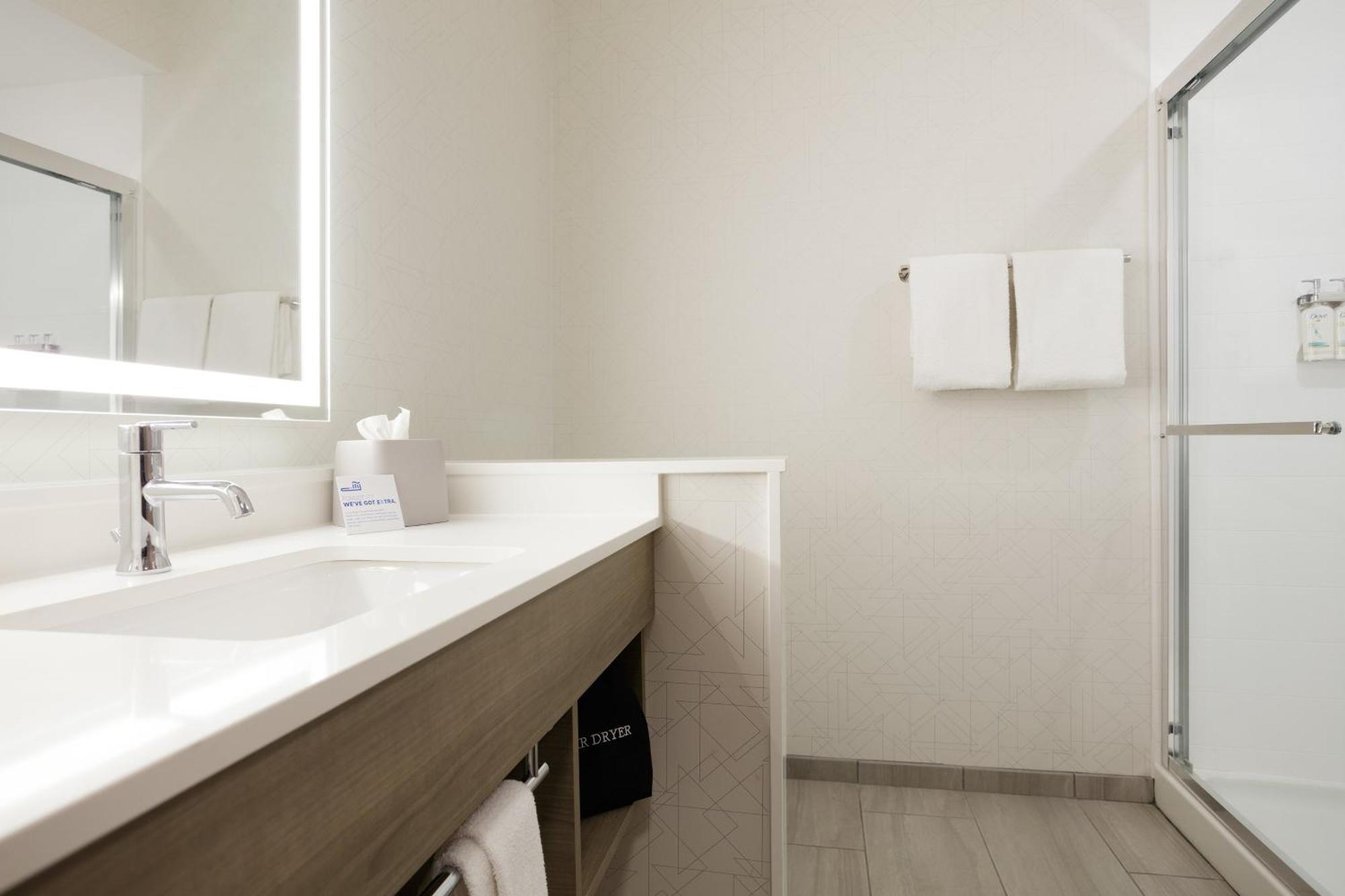 Holiday Inn Express & Suites Brookhaven By Ihg Zewnętrze zdjęcie