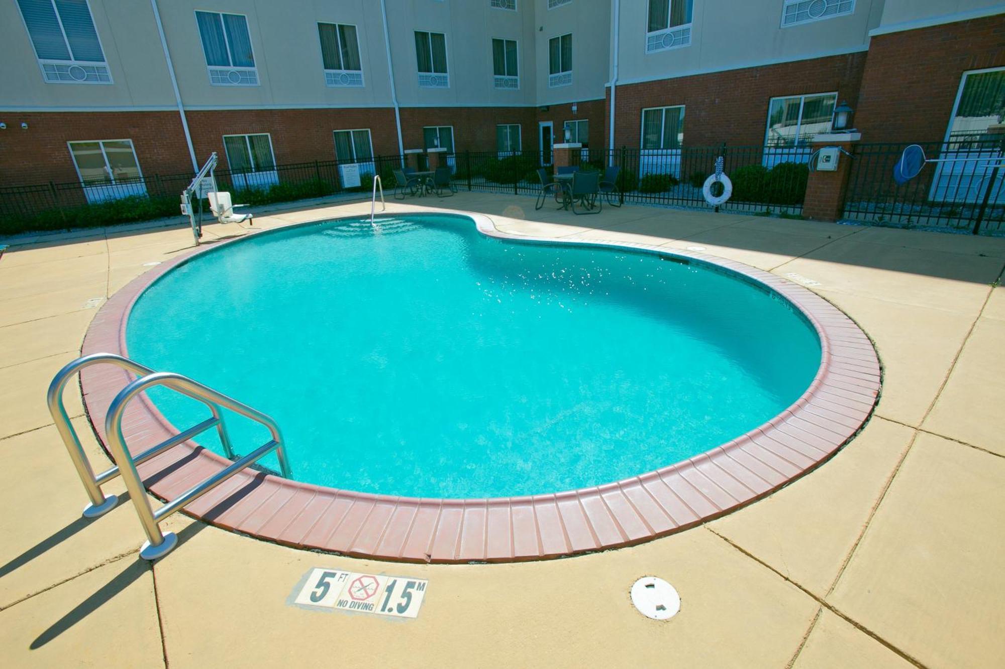 Holiday Inn Express & Suites Brookhaven By Ihg Zewnętrze zdjęcie